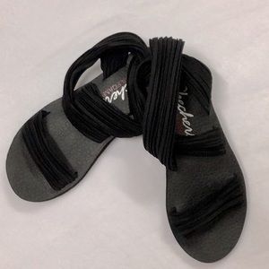 Skechers yoga foam. size 7